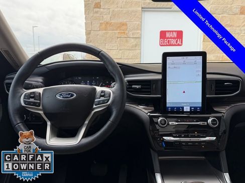 Used 2023 Ford Explorer Limited w/ Limited Technology Package image 8