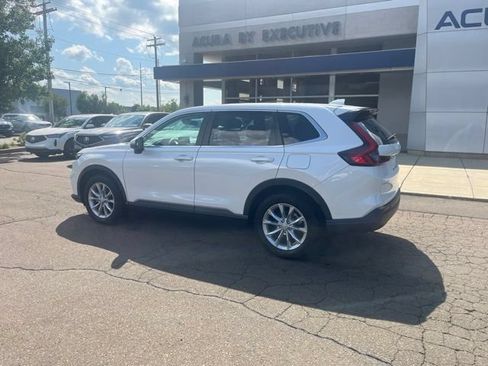 Used 2025 Honda CR-V EX image 6