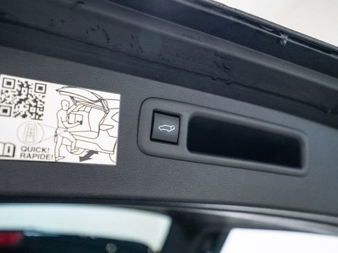 Used 2023 Toyota Highlander Platinum image 44