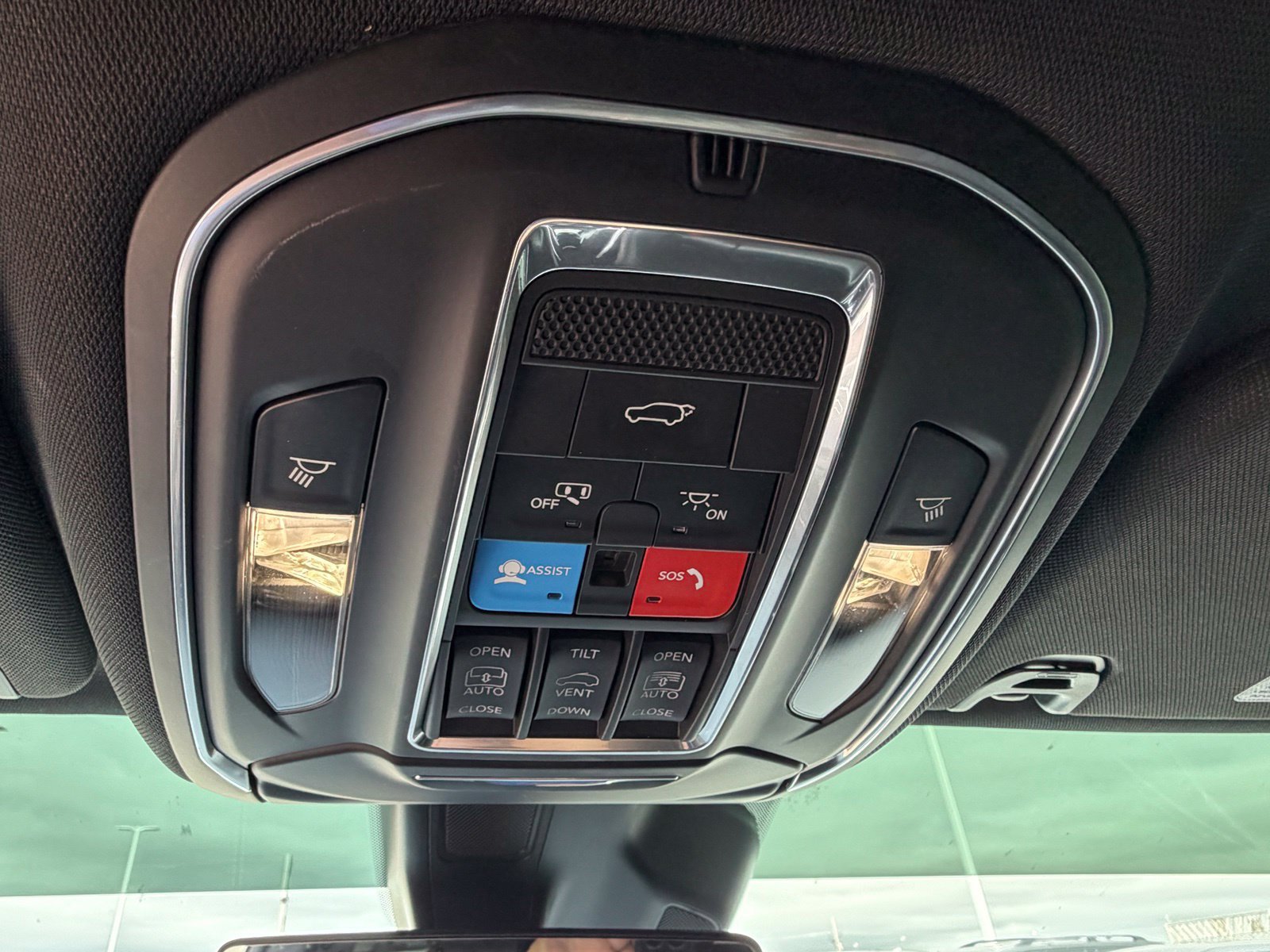 Used 2023 Jeep Wagoneer 4WD w/ Premium Group I image 12