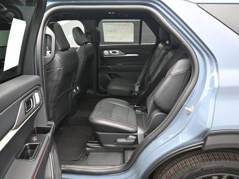 Used 2025 Ford Explorer ST w/ Sun And Sound Package AWD/4WD image 21
