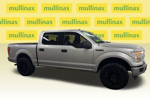 Used 2017 Ford F150 XLT RWD image 2