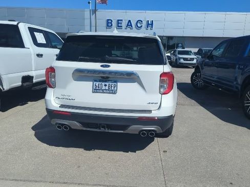Used 2022 Ford Explorer Platinum w/ Equipment Group 601A image 4