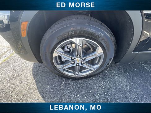Certified 2025 Chevrolet Blazer LT FWD image 30