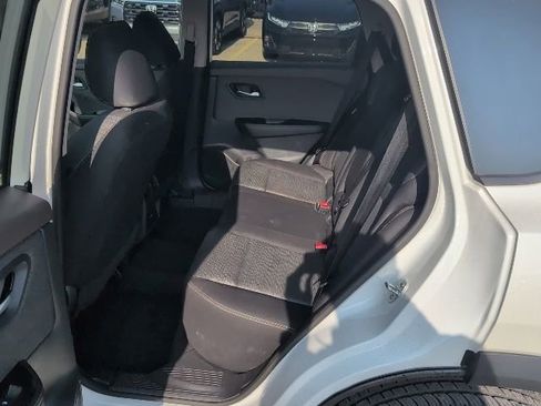 Used 2023 Nissan Rogue SV AWD/4WD image 13