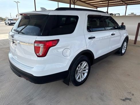 Used 2017 Ford Explorer FWD image 8