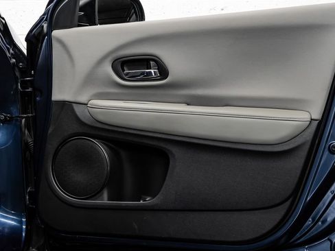 Used 2016 Honda HR-V LX image 18