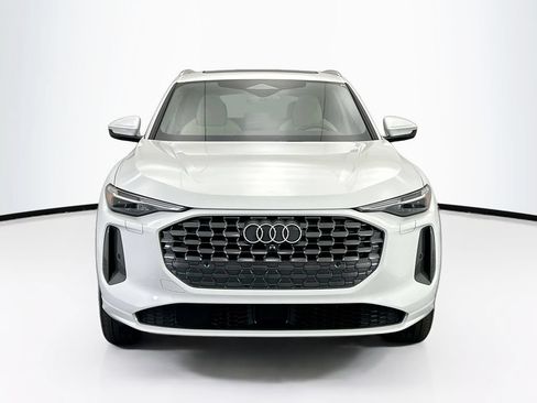 Certified 2025 Audi Q5 Premium Plus w/ Premium Plus AWD/4WD image 3