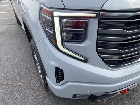 Used 2024 GMC Sierra 1500 AT4 w/ Technology Package AWD/4WD image 3