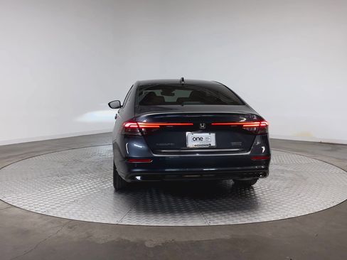 Used 2024 Honda Accord Touring image 7