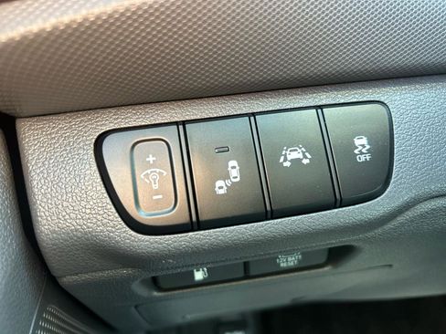 Used 2018 Hyundai Ioniq SEL w/ SEL Tech Package 02 FWD image 22