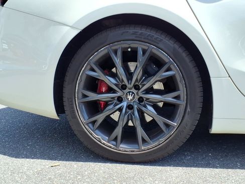 Used 2022 Maserati Ghibli Modena RWD image 11