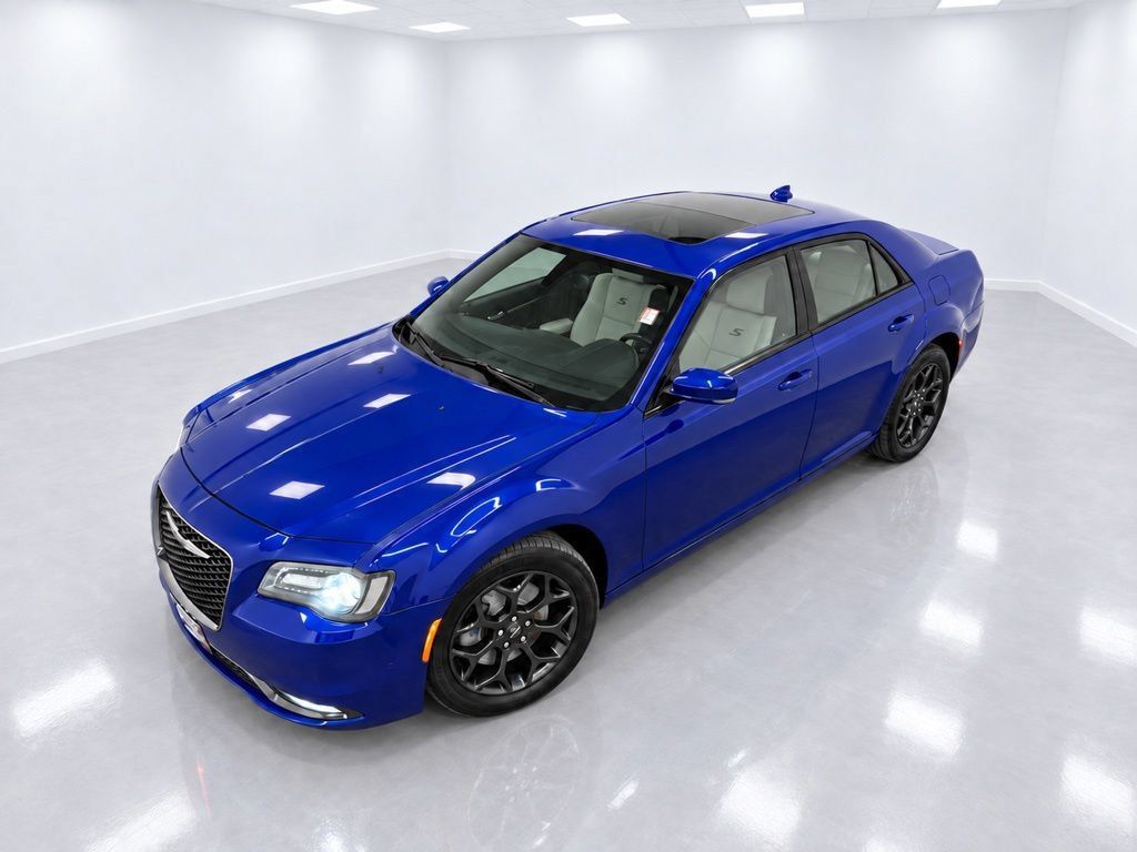 Used 2019 Chrysler 300 S w/ 300S Premium Group 2 AWD/4WD image 4