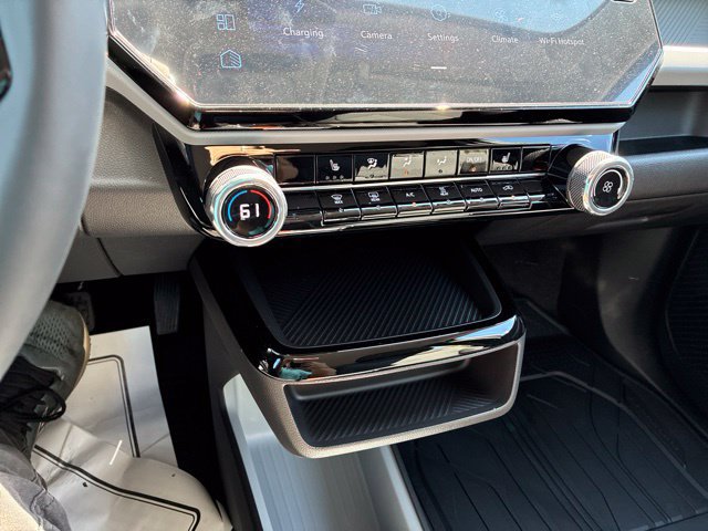 New 2027 Chevrolet Bolt LT w/ Comfort Package FWD image 16