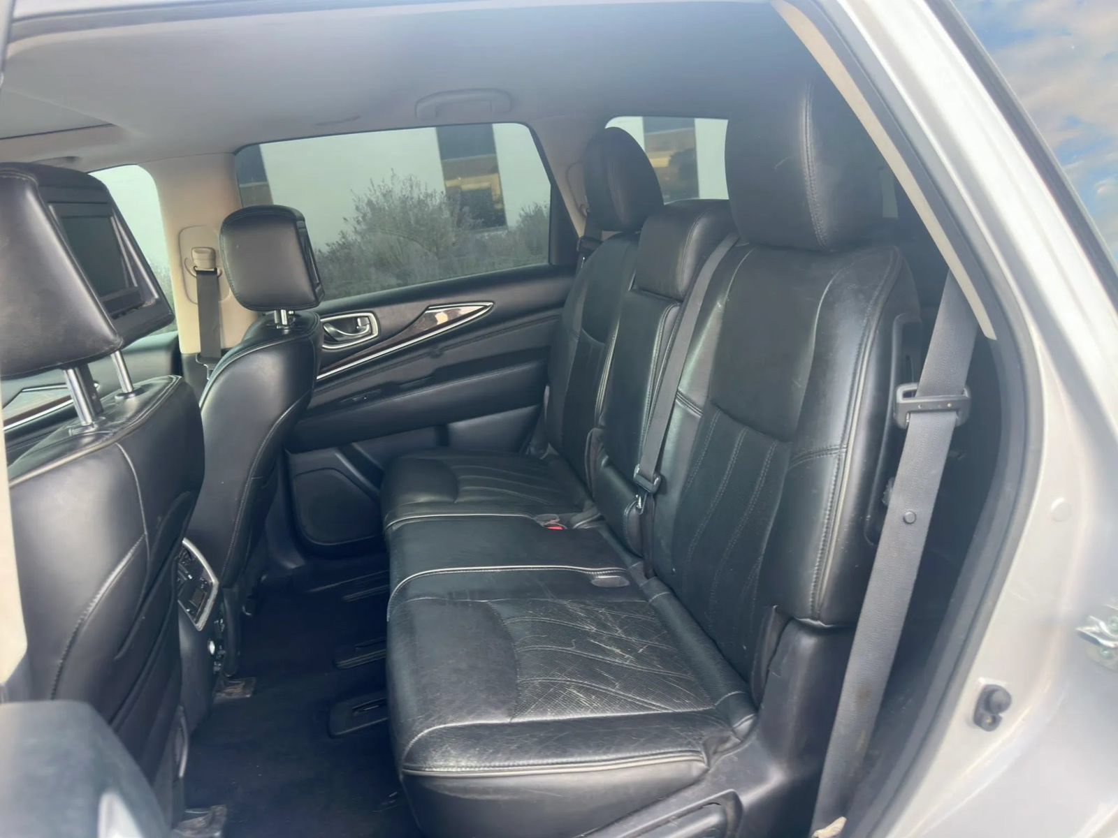 Used 2013 INFINITI JX35 AWD w/ Premium Pkg image 11