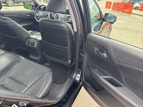 Used 2017 Honda Accord EX-L image 17