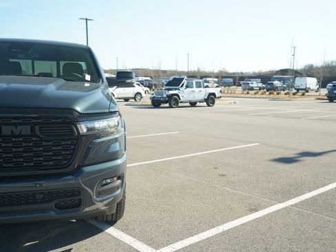 New 2026 RAM 1500 Big Horn AWD/4WD image 40