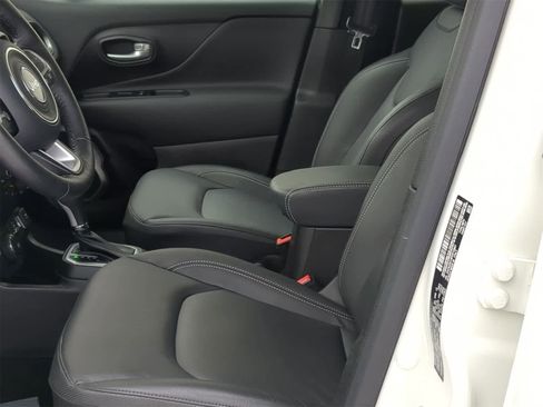 Used 2023 Jeep Renegade Limited image 23