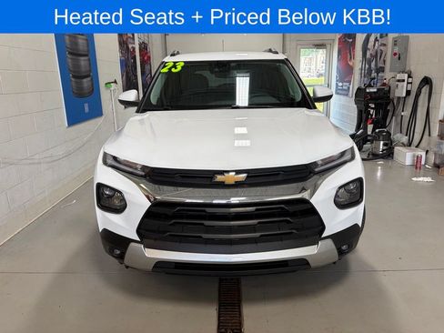Used 2023 Chevrolet TrailBlazer LT w/ Convenience Package FWD image 3