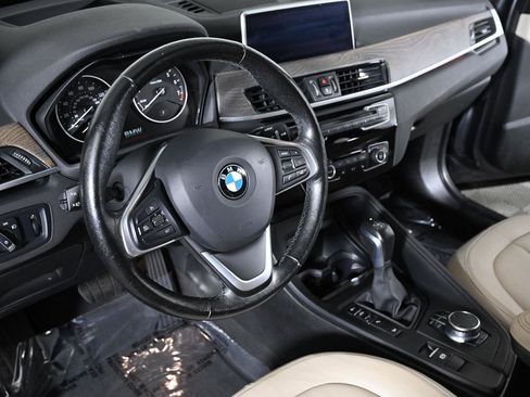 Used 2017 BMW X1 xDrive28i AWD/4WD image 7