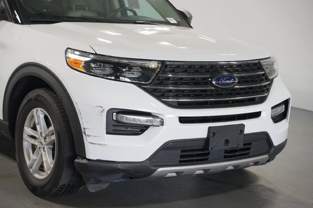 Used 2021 Ford Explorer XLT w/ Equipment Group 202A RWD image 4