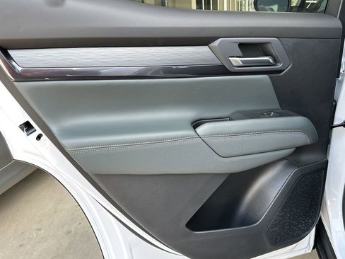 New 2026 GMC Terrain AT4 w/ Technology Package II image 29