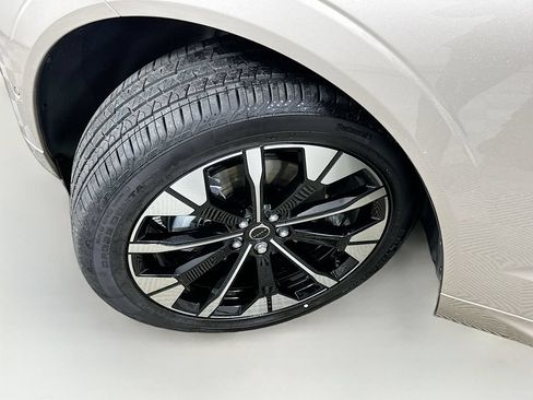 Used 2026 Volvo XC60 B5 Plus w/ Protection Package Premier AWD/4WD image 24