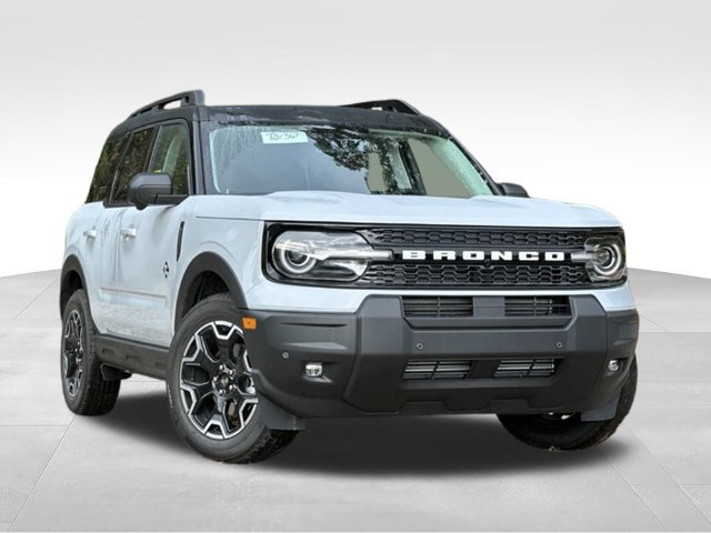 New 2026 Ford Bronco Sport Outer Banks w/ Outer Banks Tech Package+ AWD/4WD image 2