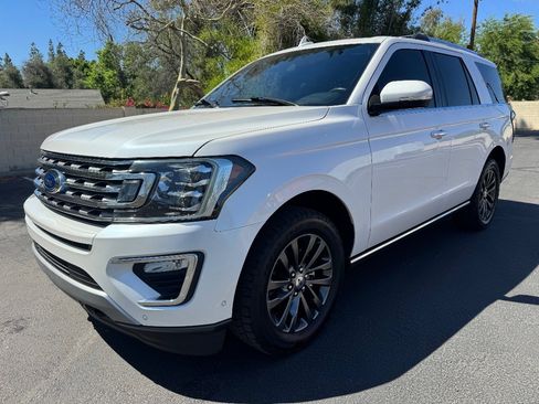 Used 2019 Ford Expedition Limited w/ Equipment Group 301A image 2