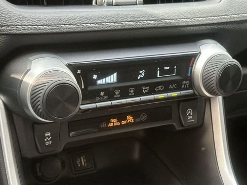 Used 2025 Toyota RAV4 LE FWD image 20