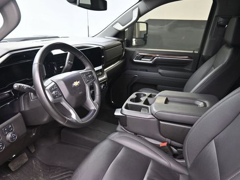 Used 2024 Chevrolet Silverado 2500 LT image 19