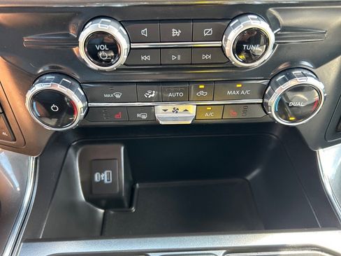 Used 2022 Ford F150 XLT w/ Equipment Group 302A High image 29