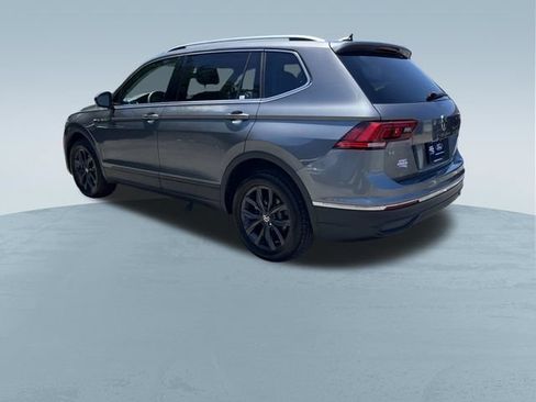 Used 2024 Volkswagen Tiguan SE FWD image 8
