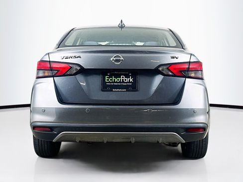 Used 2020 Nissan Versa SV FWD image 7