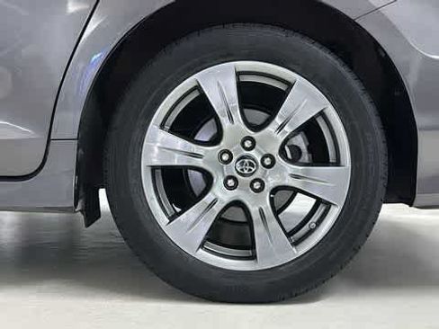 Used 2018 Toyota Sienna SE Premium FWD image 10