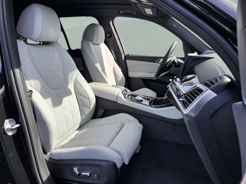 New 2026 BMW X5 xDrive50e w/ Executive Package image 23