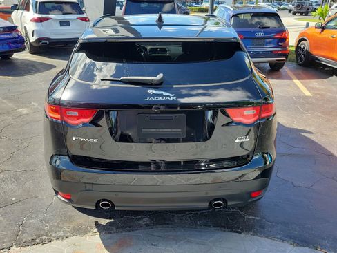 Used 2019 Jaguar F-PACE Prestige AWD/4WD image 5