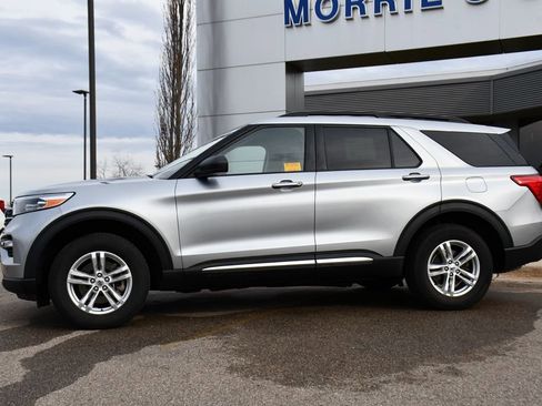 Used 2023 Ford Explorer XLT w/ Equipment Group 202A AWD/4WD image 2