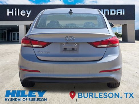 Used 2017 Hyundai Elantra SE image 6