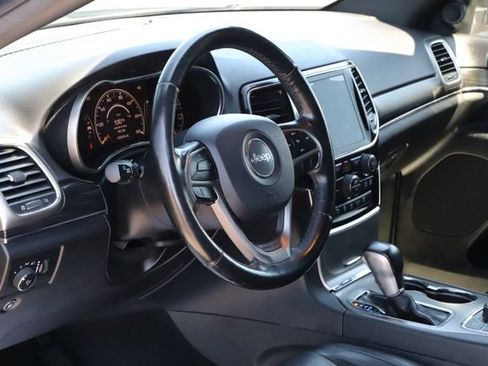 Used 2020 Jeep Grand Cherokee Limited AWD/4WD image 12