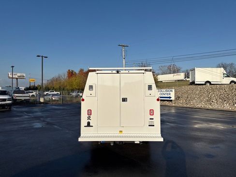 New 2025 Chevrolet Express 3500 w/ Power Convenience Package image 4