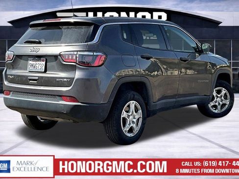 Used 2022 Jeep Compass Sport AWD/4WD image 6