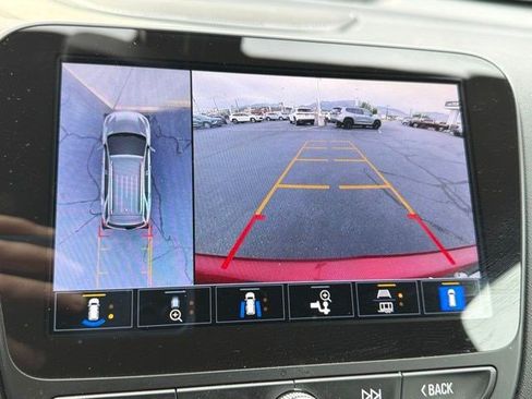 Used 2022 Chevrolet Equinox RS w/ RS Leather Package AWD/4WD image 18