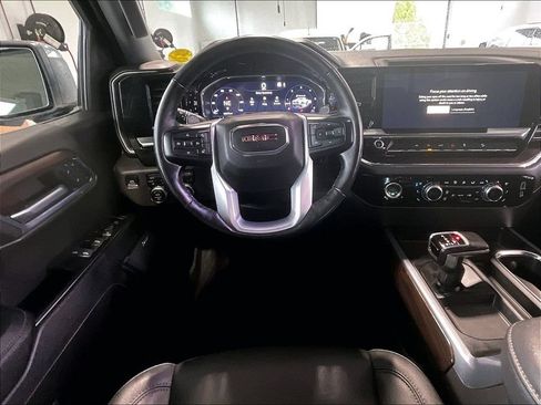 Used 2023 GMC Sierra 1500 SLT w/ SLT Premium Package AWD/4WD image 17