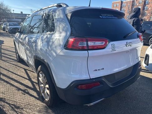 Used 2016 Jeep Cherokee Limited image 9