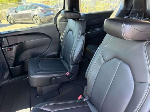 New 2026 Chrysler Voyager LX image 8