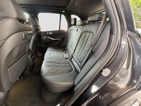 Used 2023 BMW X5 xDrive40i w/ Parking Assistance Package AWD/4WD image 25