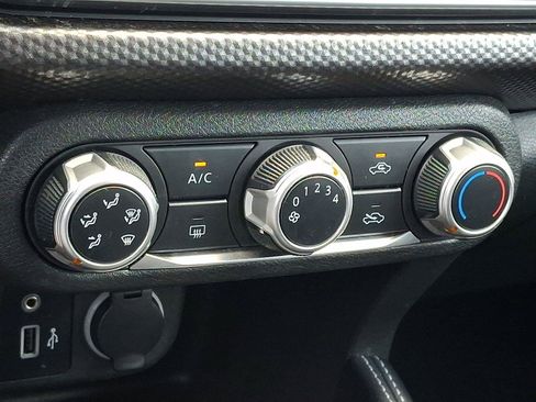 Used 2019 Nissan Kicks S FWD image 18