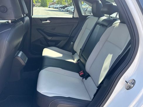 Certified 2021 Volkswagen Jetta R-Line w/ R-Line Cold Weather Package FWD image 25