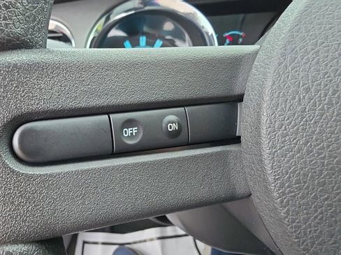 Used 2010 Ford Mustang Coupe RWD image 10